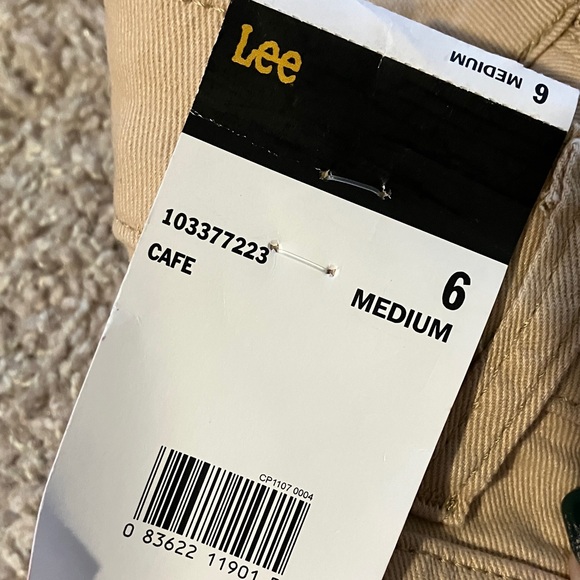 Lee Women's Cropped Beige Jeans - Picture 7 of 14